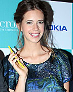 Kalki Koechlin unveils Nokia Lumia 820 and 920 mobile