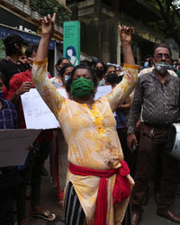 Supporters of Kangana Ranaut protest against demolition of her Mumbai office