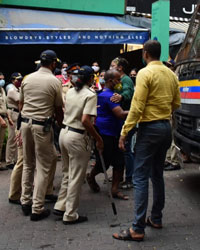 Supporters of Kangana Ranaut protest against demolition of her Mumbai office