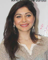 Kanika Kapoor launches Antakshri on BIG FM 92.7