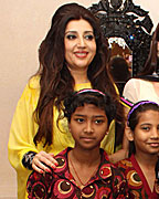 Archana Kochhar and Karisma Kapoor