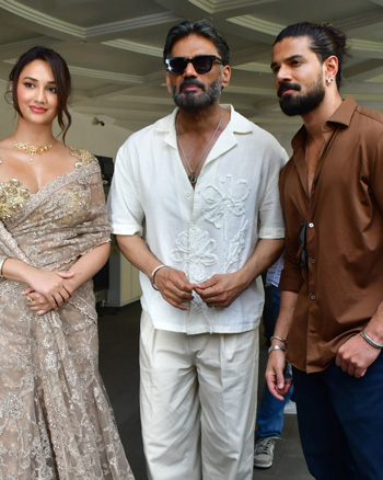 Aakanksha Sharma, Suniel Shetty and Sooraj Pancholi