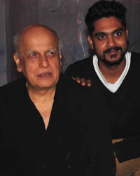 Mahesh Bhatt, Karan Darrra and Vikram Bhatt