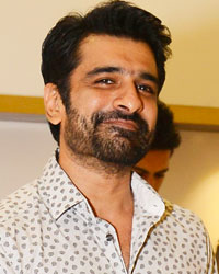 Eijaz Khan