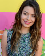 Miranda Cosgrove attends the 2013 Kids Choice Awards in Los Angeles, California