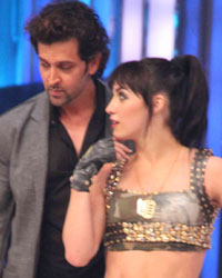 Hrithik Roshan and Lauren Gottlieb