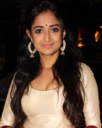 Monali Thakur