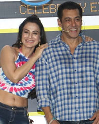 Amisha Patel, Salman Khan, Arjun Bijlani and Sana Khan