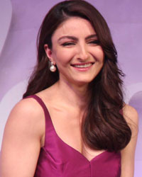 Soha Ali Khan, Deepika Padukone and Neha Dhpia