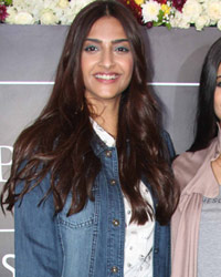 Sonam and Rhea Kapoor