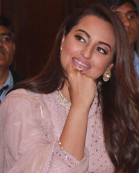 Sonakshi Sinha and Poonam Sinha