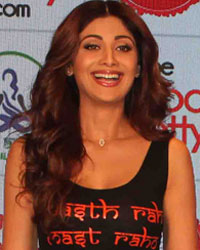 Shilpa Shetty,  Viaan and Tiger Shroff