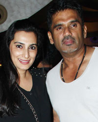 Mana Shetty and Suneil Shetty