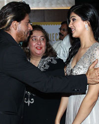 Shah Rukh Khan, Reema Jaina and Deeksha Seth