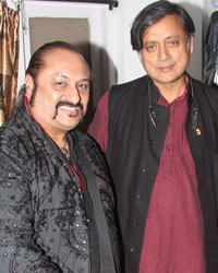 Lesle Lewis and Shashi Tharoor