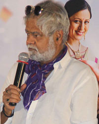 Sanjay Mishra and Saurabh Shukla