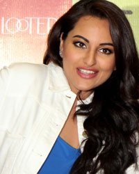 Sonakshi Sinha and Ranveer Singh at launch of Lootera Mills and Boons Collection