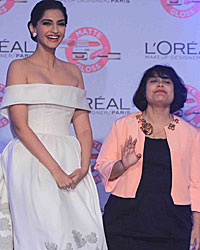 Sonam Kapoor, Manashi Guha. General Manager, L'Oreal Paris India and Katrina Kaif