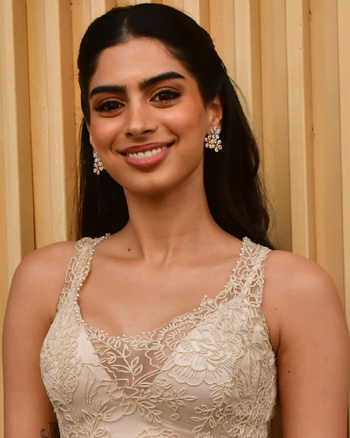 Khushi KApoor