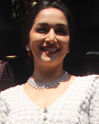 Madhuri Dixit Launches P N Gadgil Jewellers New Store