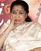 Asha Bhosle with Sachin Tendulkar