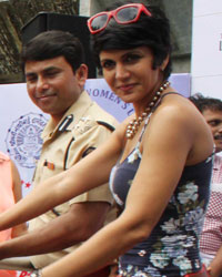 Mandira Bedi, flags off Street Smart, Street Safe, Women Safety rally in Mumbai,