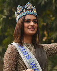 Manushi Chillar