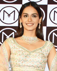 Manushi Chillar Endorses Malabar Gold and Diamonds