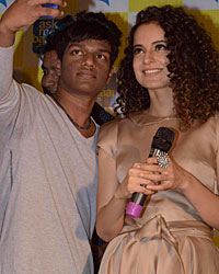 Kangana Ranaut during Meet and Greet Kangana contest organised by askmebazaar.com