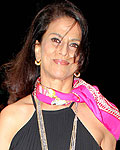 Shobha De