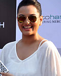 Sonakshi Sinha at Metro Motors Auto Hangar Race