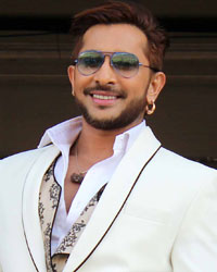 Terence Lewis  during the Midday trophy at the Mahalaxmi Race course