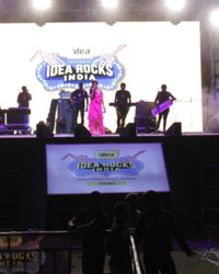 Mika Performing at Idea Rocks India