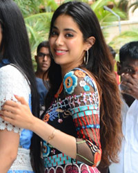 Khushi and Jhanvi Kapoor