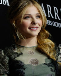 Cast member Chloe Grace Moretz poses at the premiere of 'Carrie' in Los Angeles, California