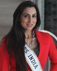 Mrs India Beauty Queen Press Meet