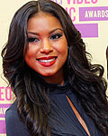 Host Kevin Hart and his girlfriend Eniko arrive at the 2012 MTV Video Music Awards in Los Angeles