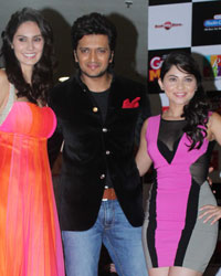 Bruna Abdullah, Ritesh Deshmukh and Sonalee Kulkarni