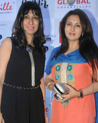 Reshma Pai  with Poonam Dhillon