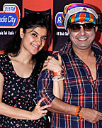 RJ Archana,  Sukhwinder Singh and RJ Salil