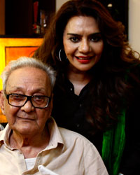 Barkhaa Roy and H S Raza