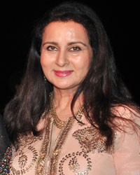 Roma Navani with Poonam Dhillon