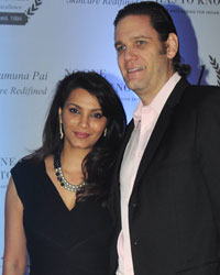 Diana Hayden along with her husband Collin Dick