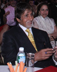 Amitabh Bachchan and Roy Zaltsman at Olive Crown Awards 2014