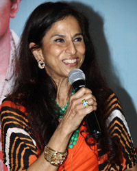 Shobha De