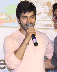 Satish Kaushik, Varun Dhawan and Shaan