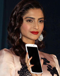 Hritik Roshan and Sonam Kapoor launched the N-Lens series of OPPO smartphones