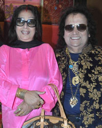 Bappi Lahiri along with his wife Chitrani Lahiri and daughter Rema Lahiri