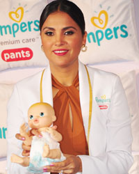 Lara Dutta at Pampers Premium Care Pants Launch