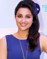 Parineeti Chopra meets winners of Nivea Total Face Clean Up digital contest